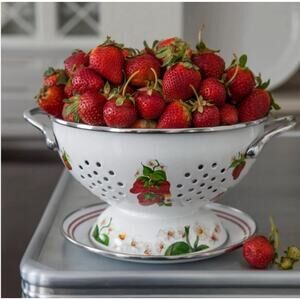 Golden Rabbit Colander Set Strawberry Enamelware 1.5qt w 8" Drip Plate 2 Piece